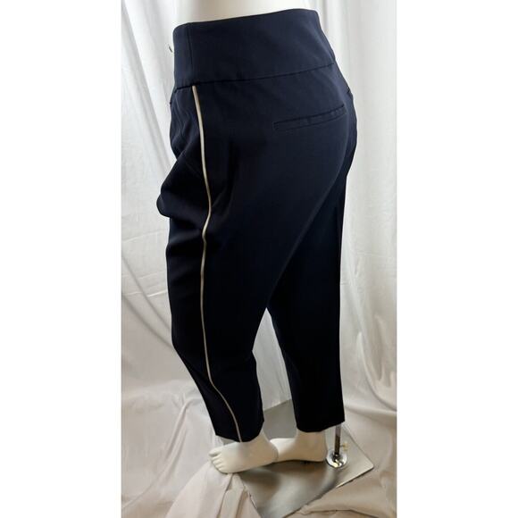 Ann Taylor Cropped Crepe Pant, Navy, Side Stripes Sz: 8, 52-07 - Picture 3 of 15
